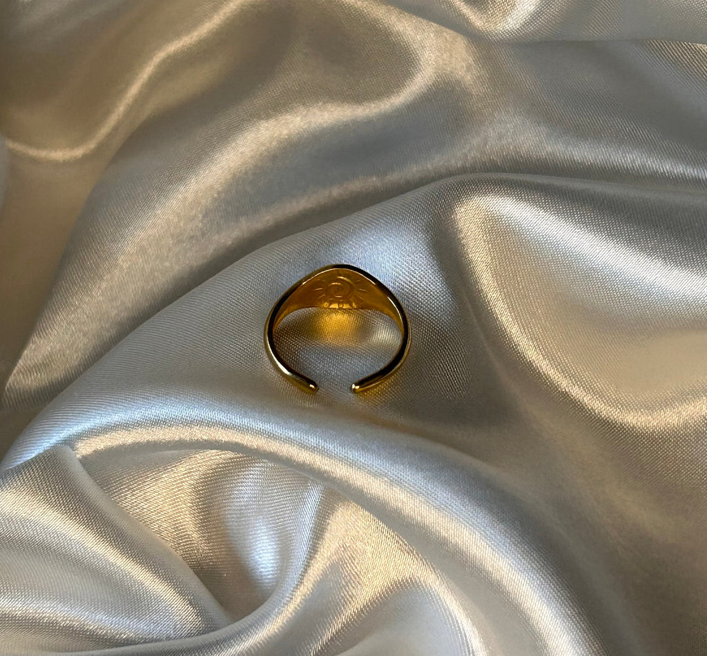 GOLD SUN SIGNET RING ADJUSTABLE