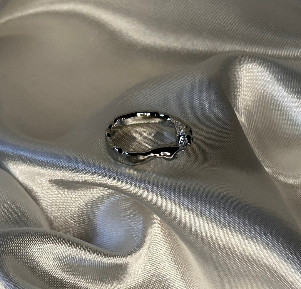 Double Finger Sculpted Silver Ring