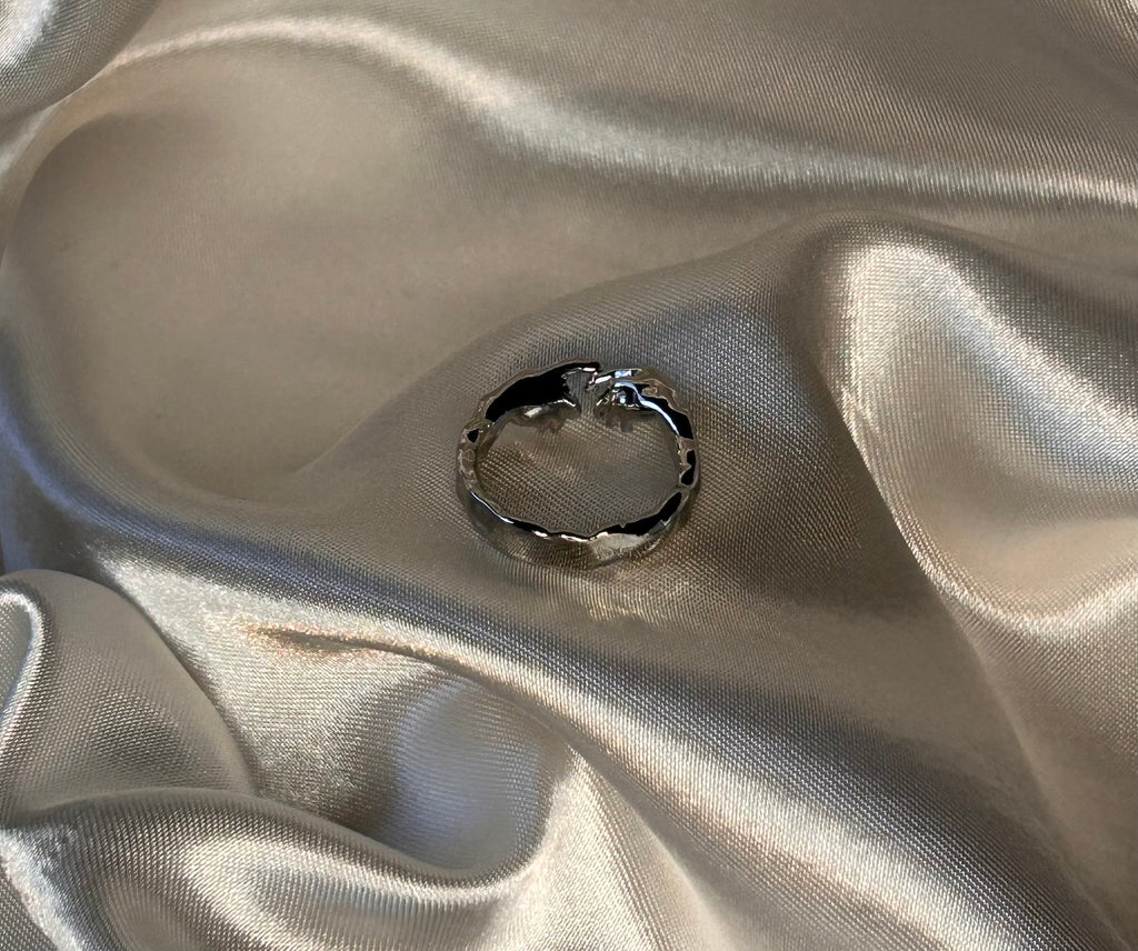 Double Finger Sculpted Silver Ring