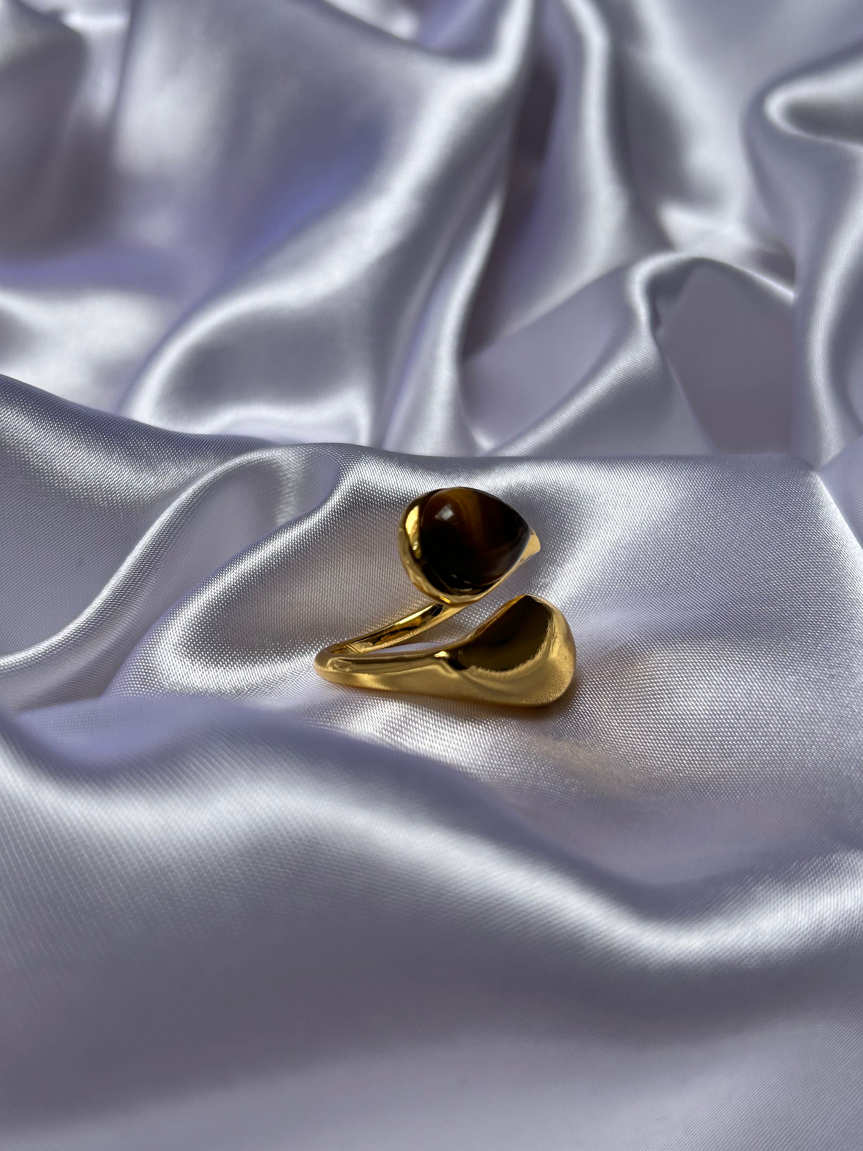 Luna Tiger Ring