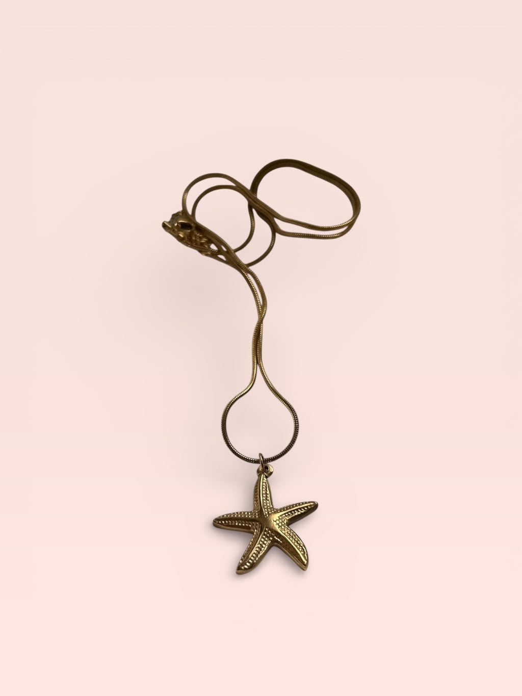 GOLD STARFISH NECKLACE