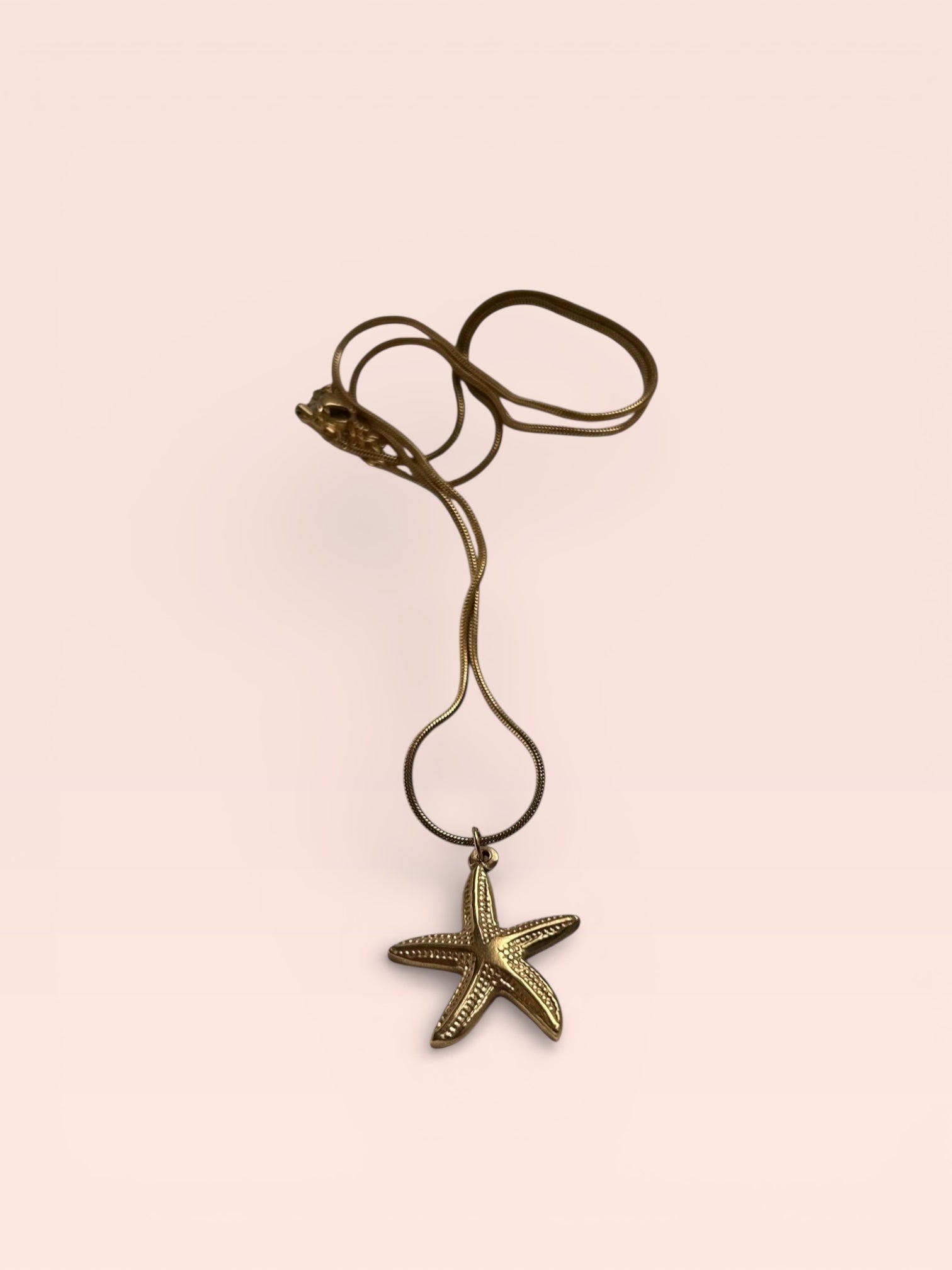 GOLD STARFISH NECKLACE